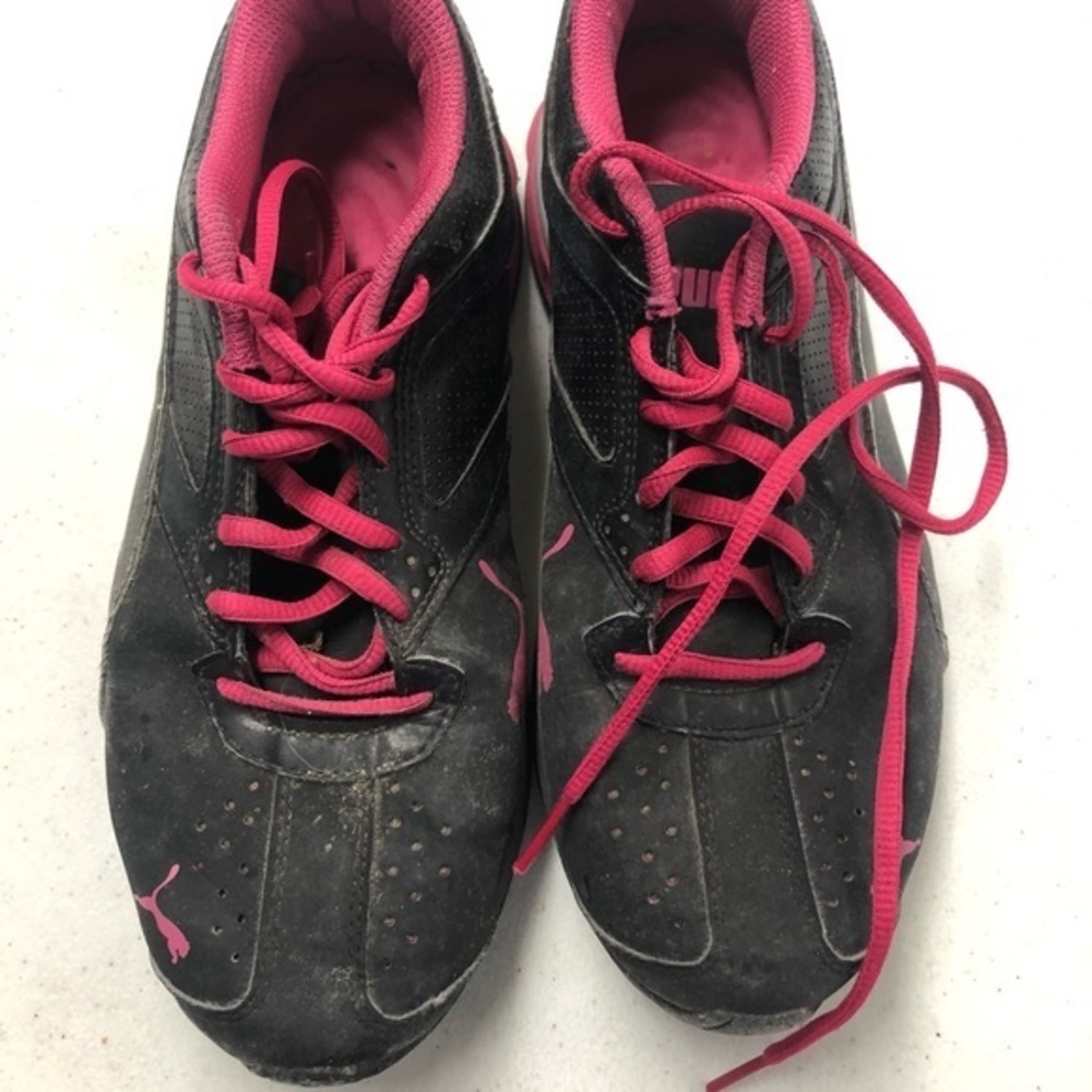Puma Size 8.5 Women’s Athletic Shoes